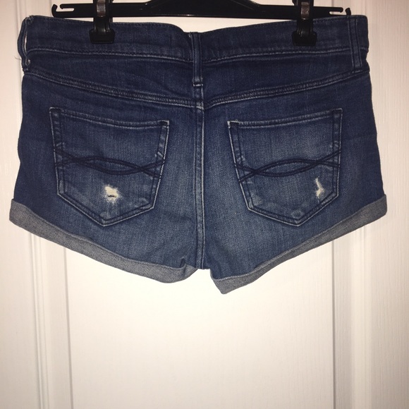 Abercrombie Kids Low Rise Jean Shorts - Picture 2 of 3